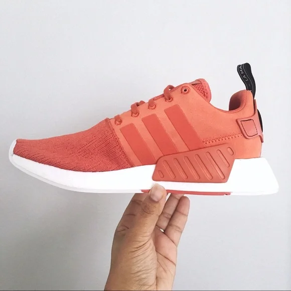 Adidas NMD R2 Sneakers